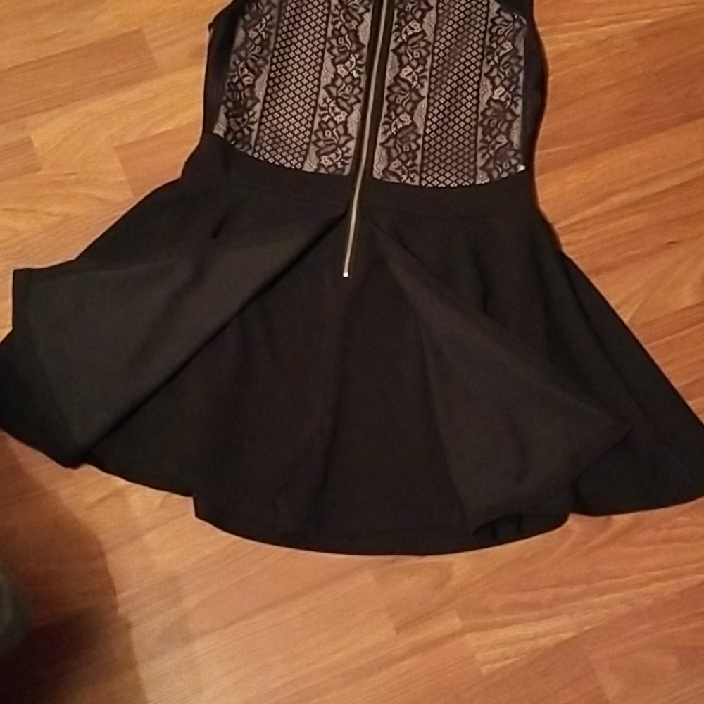 Dress - Picture 4 of 4